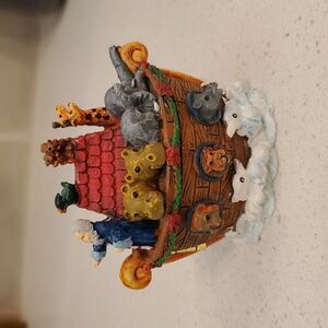 Noah's Ark Animals Vintage Hinged Resin Figuirine